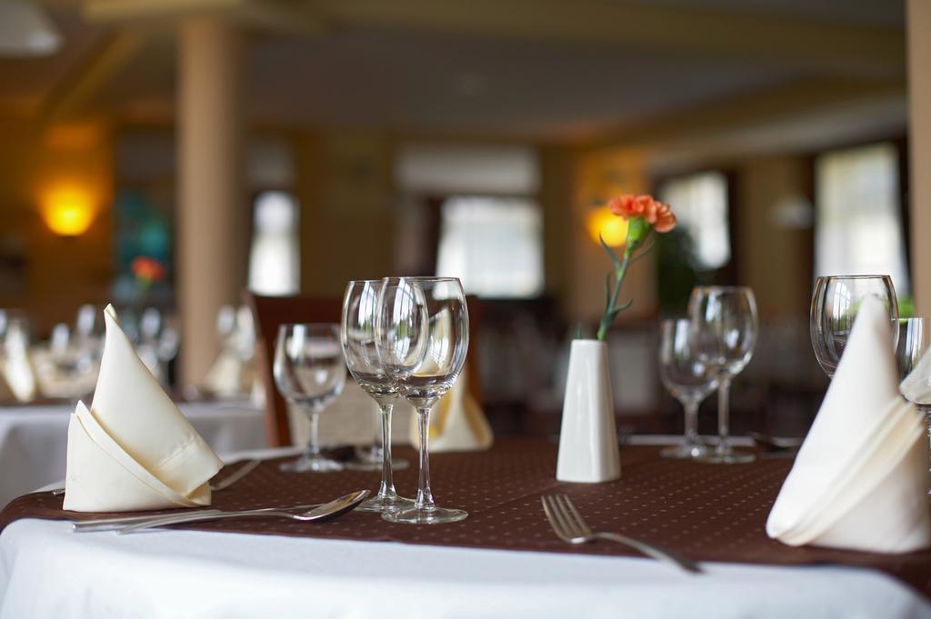 Hotel Perla Bieszczadow Geovita Чарна Экстерьер фото