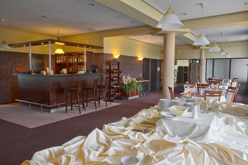 Hotel Perla Bieszczadow Geovita Чарна Экстерьер фото