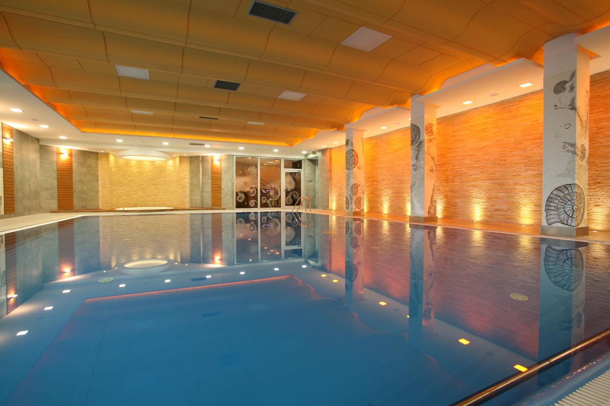 Hotel Perla Bieszczadow Geovita Чарна Экстерьер фото