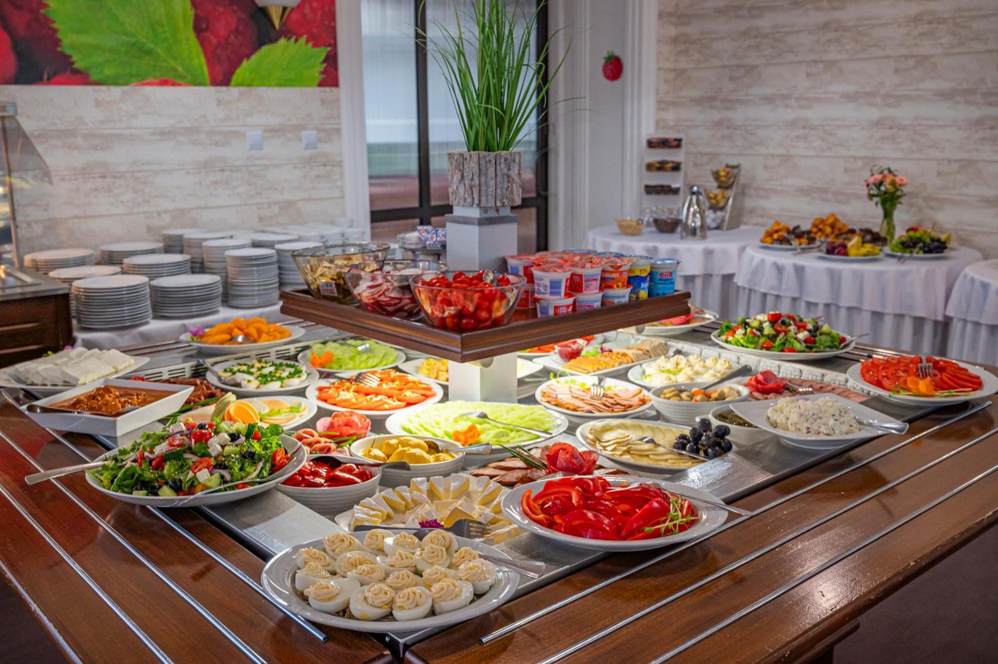 Hotel Perla Bieszczadow Geovita Чарна Экстерьер фото