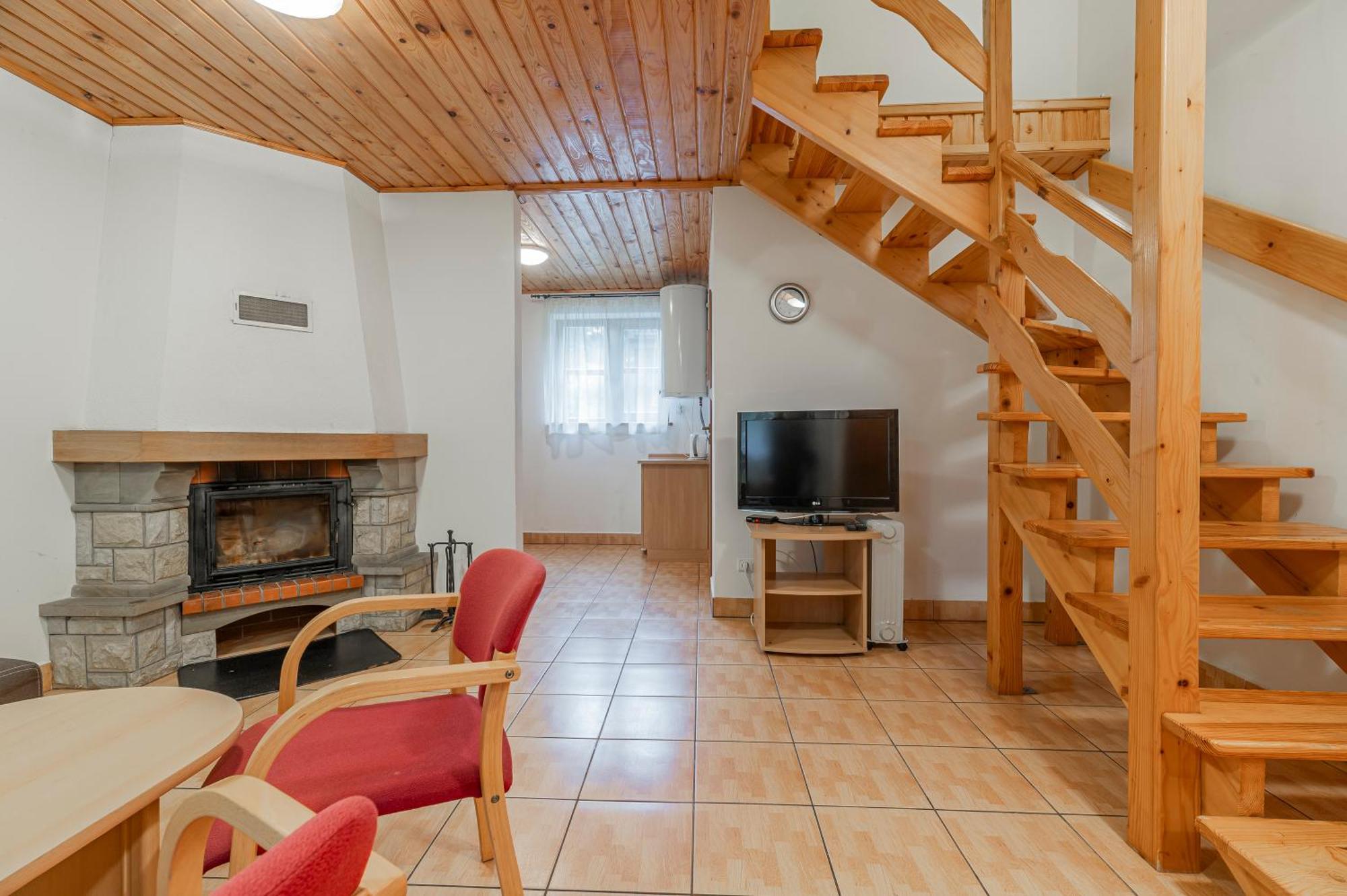 Hotel Perla Bieszczadow Geovita Чарна Экстерьер фото